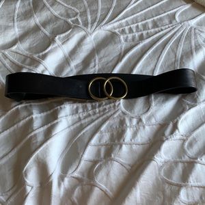 Aritzia Circle Belt!